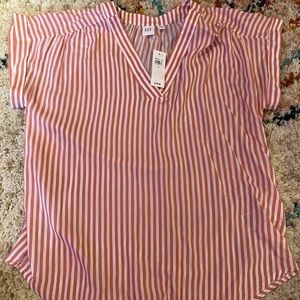 NWT Gap shirt size small